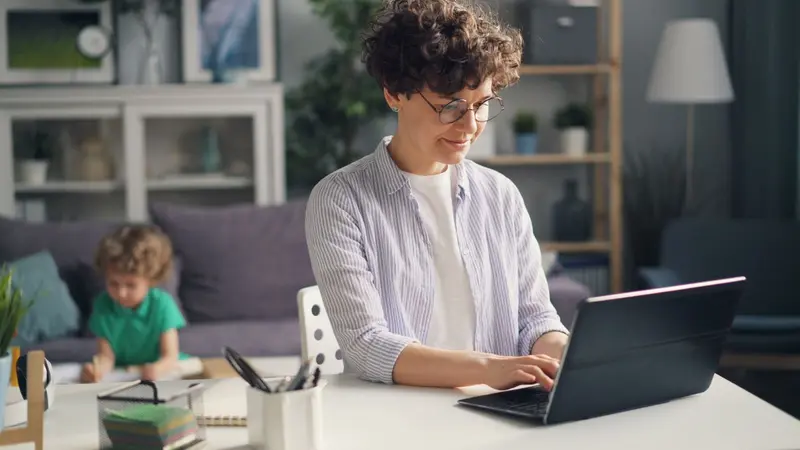 Creating Flexible Office Spaces for Working Parents During School Breaks